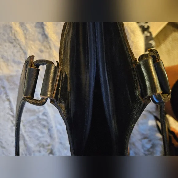 Vintage Boho Fan-Shaped Leather & Woven Straw Handbag - 21" Wide - Picture 5 of 6